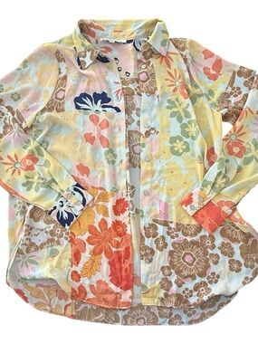 Vintage Floral Button-Up Shirt in Pastel Multi size s